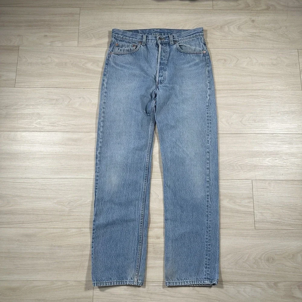 Vintage Levi's 501 Jeans Size 31x31 Light Wash Straight Leg 90s USA Made Button